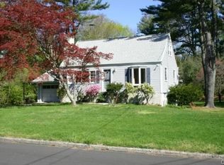 6 Mystic Ln, Norwalk, CT 06850