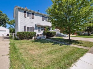 29202 Legion St, Roseville, MI 48066