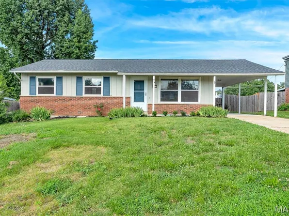 3909 Southern Aire Dr, Saint Louis, MO 63125
