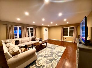 2228 W 73rd St, Prairie Village, KS 66208
