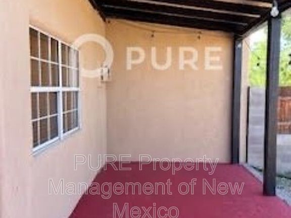 5th image of 1929 Girard Blvd NE
