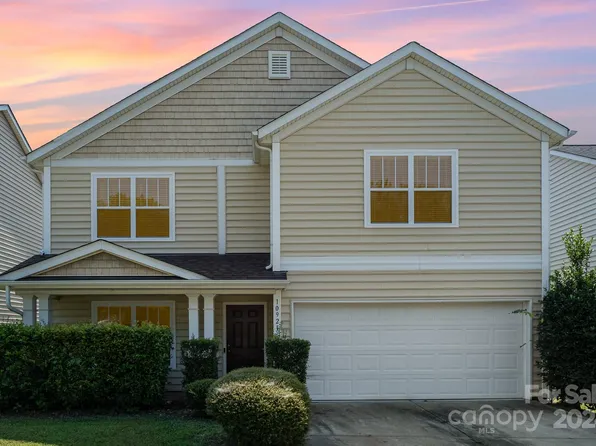 10921 Slalom Hill Rd, Charlotte, NC 28278
