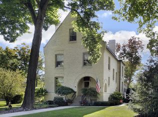 36 Macarthur Loop, Highland Park, IL 60035