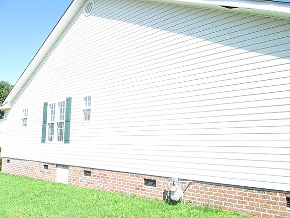 2nd image of 105 Broom Straw Ct
