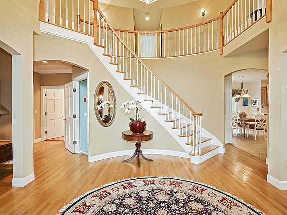Gracious Foyer w/Winding Staircase - Great Flow