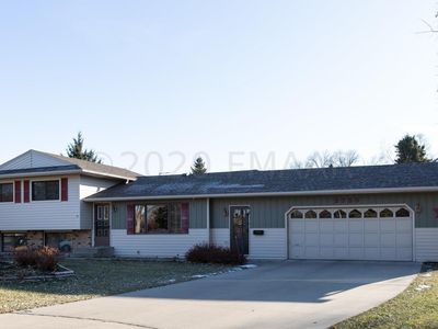 2755 Walnut Cir, Moorhead, MN, 56560