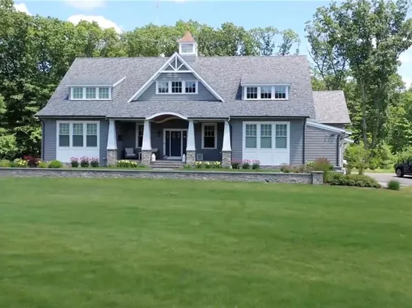 11 Patricia Dr, Seekonk, MA 02771