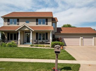 5041 Nicklaus Dr NW, Rochester, MN 55901