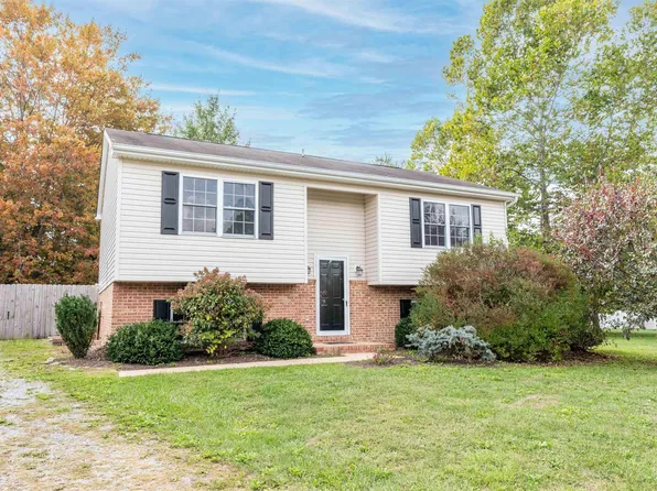 45 Bentley Cir, Grottoes, VA 24441