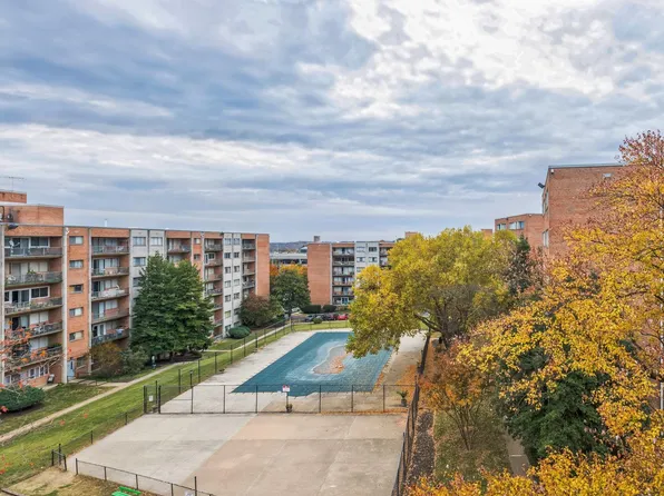 401 N Armistead St APT 407, Alexandria, VA 22312