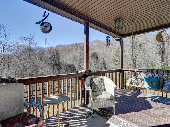 2 Ruffed Grouse Dr, Weaverville, NC 28787