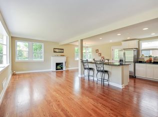 2543 Alexander St, Homewood, IL 60430