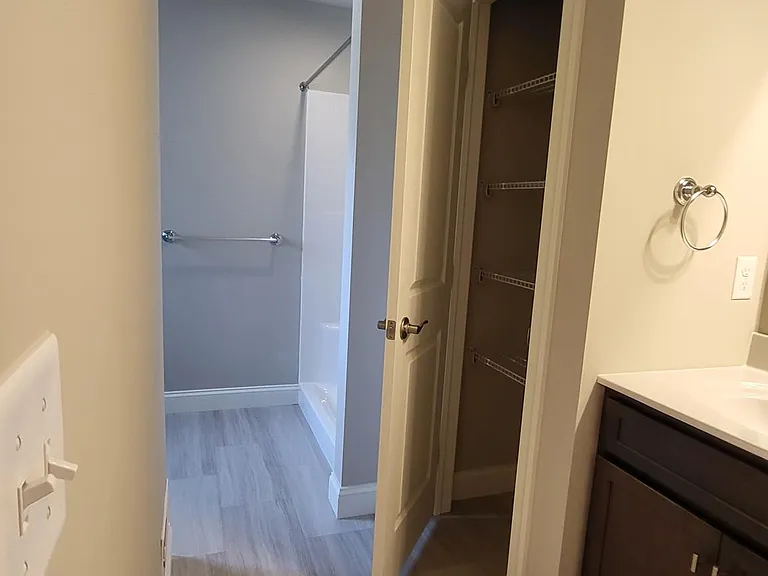 Master Bedroom's Private Full Bathroom