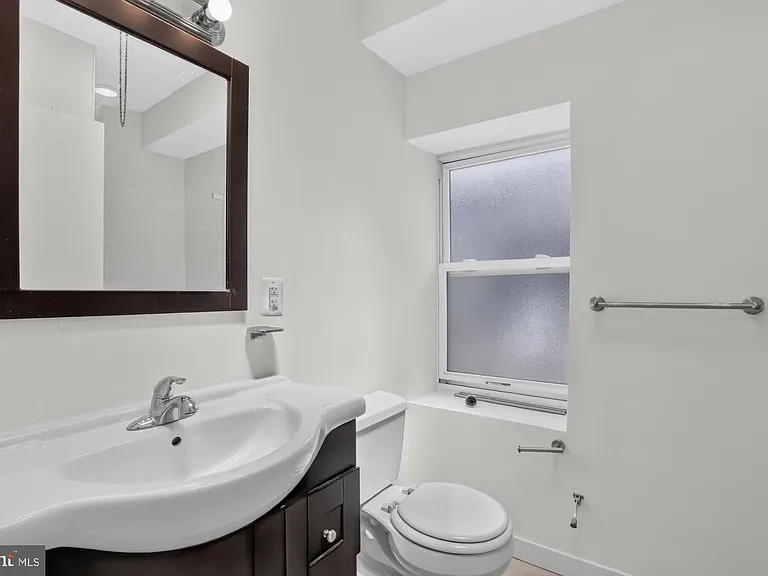 4307 Locust St #3 — Photo 17