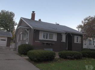 915 May St, Marshalltown, IA 50158