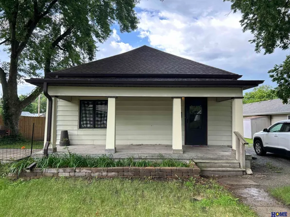 907 Bell St, Beatrice, NE 68310