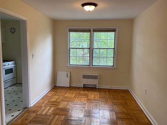 3rd image of 1509 Belle View Blvd Suite B2