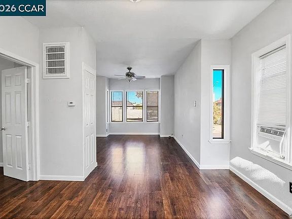 3rd image of 1319 Sacramento St #1321