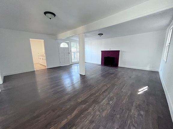 5th image of 7131 El Selinda Ave #1