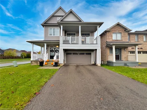 7732 Butternut Blvd, Niagara Falls, ON L2H 0N7