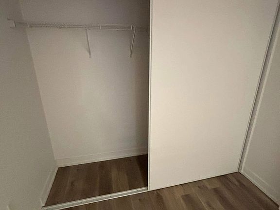 4th image of 1 Jarvis St #618