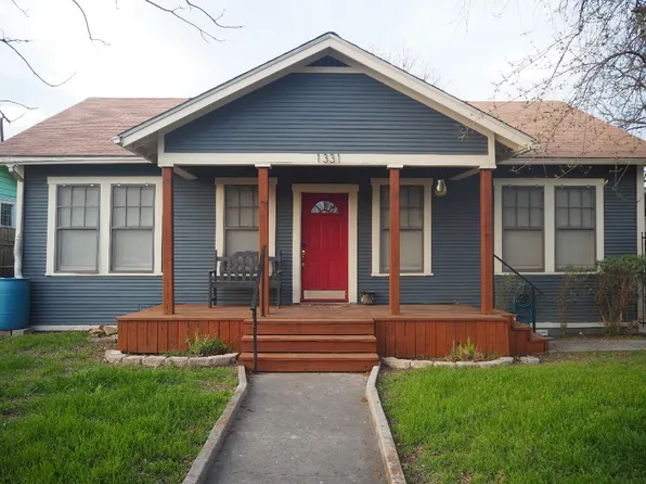 1331 W Wildwood Dr, San Antonio, TX 78201