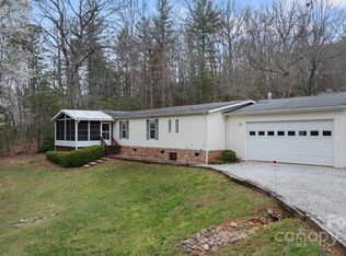 196 Westwood Dr, Franklin, NC 28734