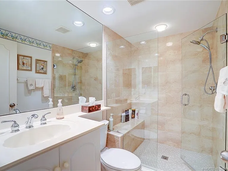 184 NE Edgewater Dr #1001 — Photo 21