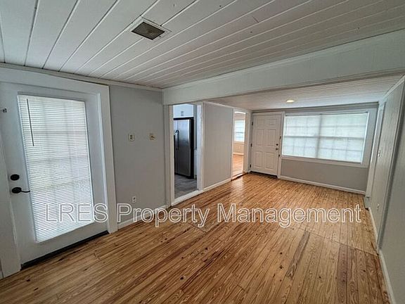 5th image of 429 Wiltshire Rd