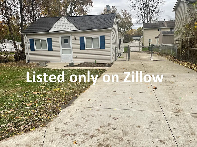 21722 Jefferson St — Photo 2