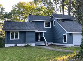 5 Pony Ln, Charleston, SC 29407