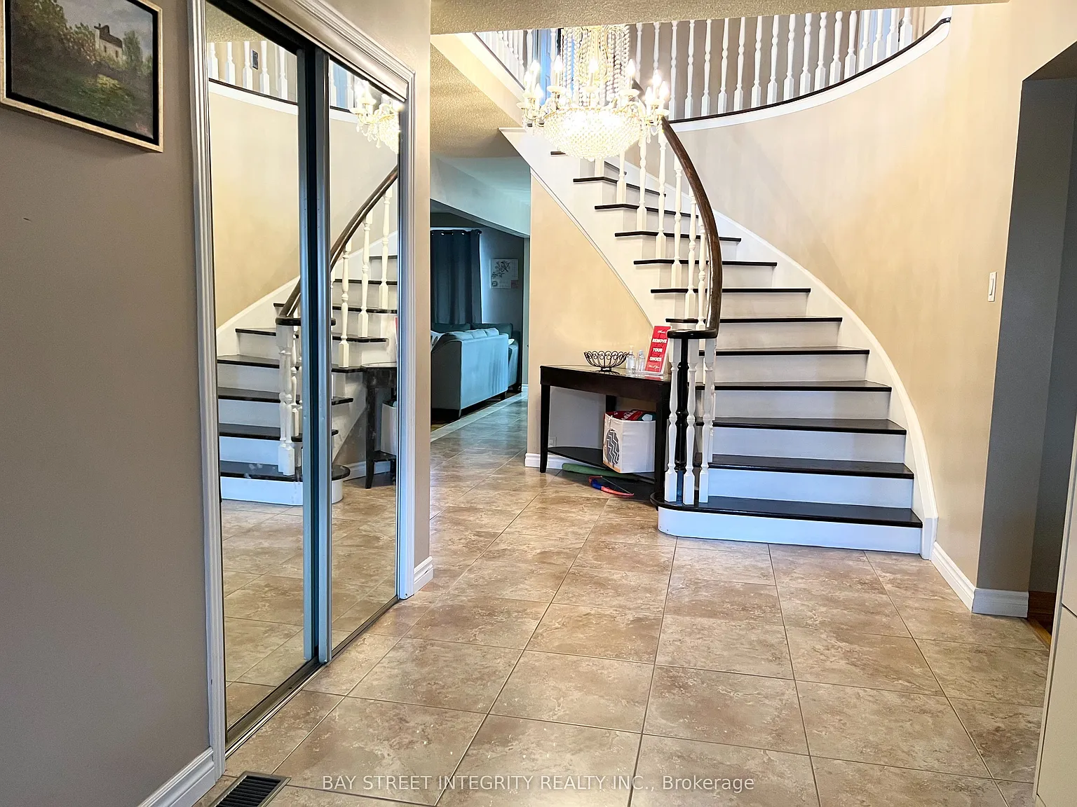 4 bed, $3,850 — Photo 2