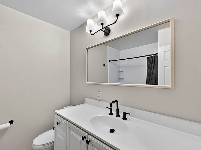 1109 Hillcrest Dr SW — Photo 24