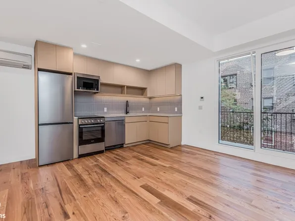 205 Cabrini Boulevard image 8 of 23