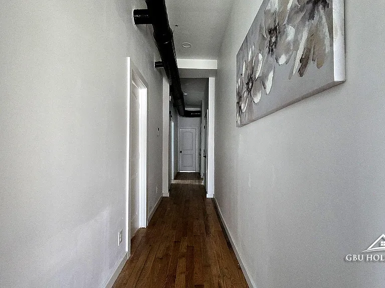 Ash St — Photo 10