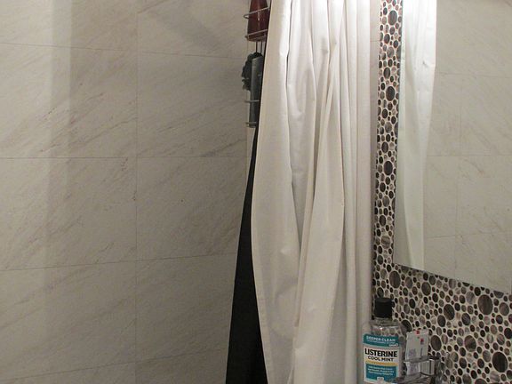 5th image of 312-320 W 23rd St #3B
