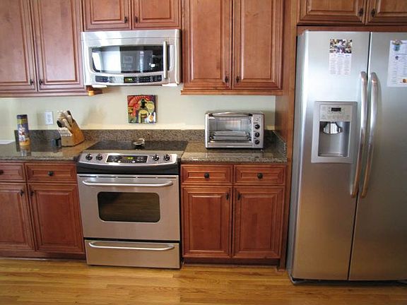 4th image of 4620 Plantation Dr
