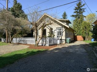 1502 E Maplewood Avenue, Bellingham, WA 98225