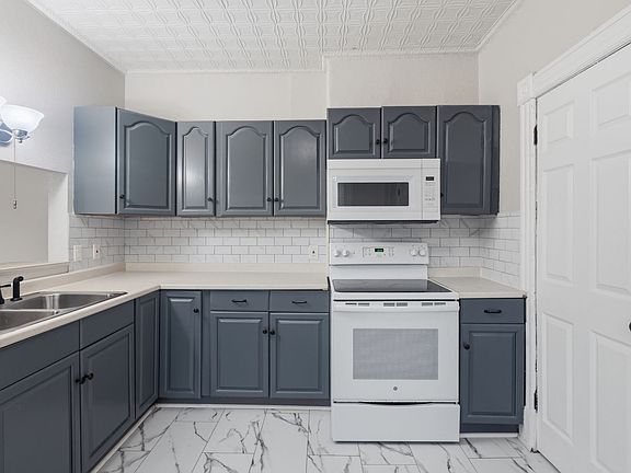 5th image of 42 Glen St #44