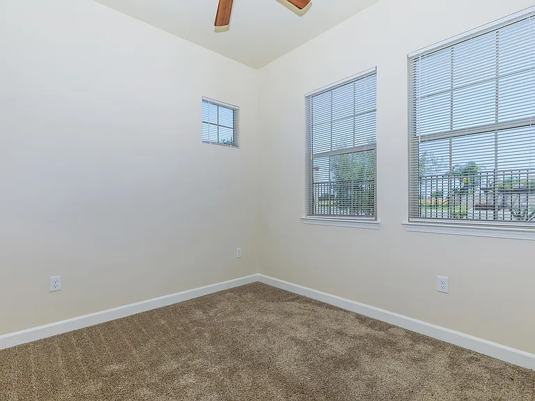 Tempranillo Apartments — Photo 15