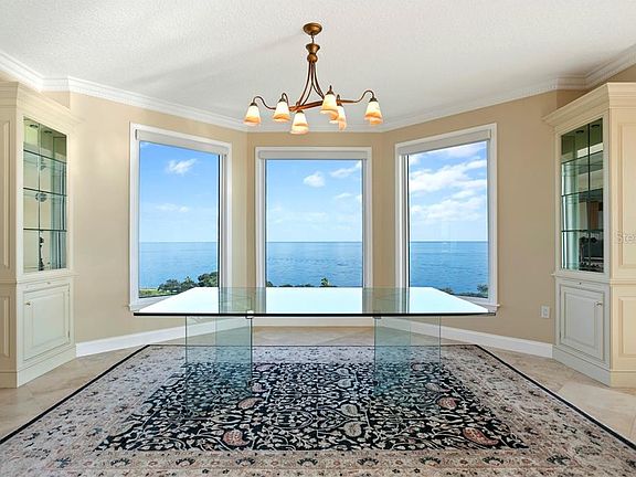 4th image of 555 5th Ave NE Ste 943