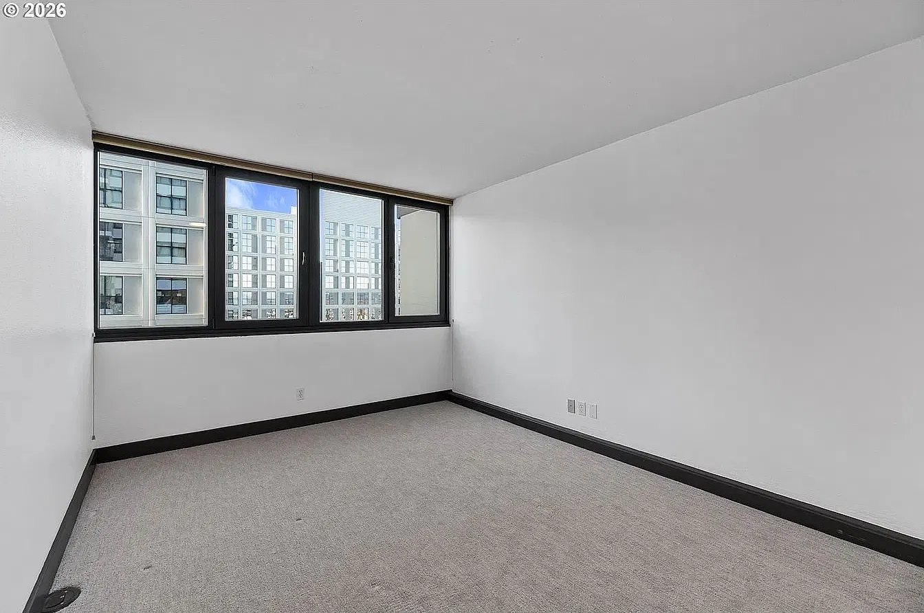 255 SW Harrison St — Photo 3