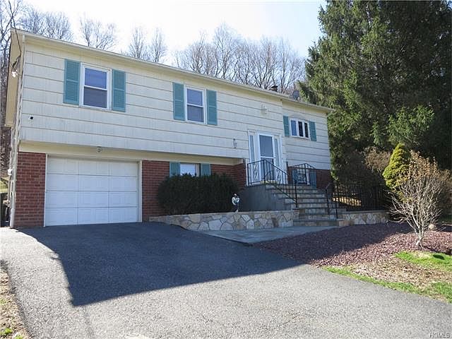1st image of 66 Steiner Dr