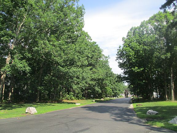 5th image of 43 Liberty Ct #1205