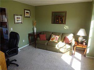 5th image of 1540 Meadowbrook Ln