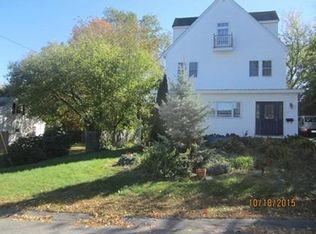31 Bennington St, Haverhill, MA 01832