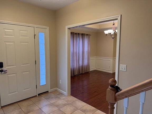 2nd image of 2202 Amber Ln