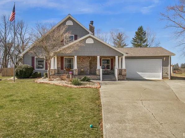 120 Tanglewood Dr, Sharpsville, IN 46068