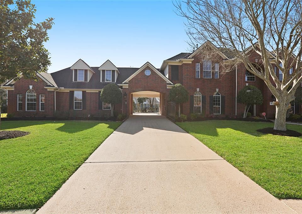 1st image of 3510 Parkside Dr