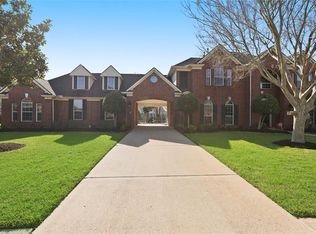 3510 Parkside Dr, Pearland, TX 77584